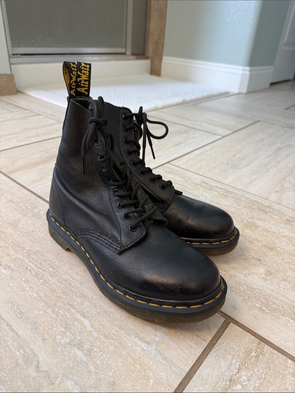 Dr. Martens Pascal Black Leather 8-Eye Lace Up Combat Boots Women’s US 8 UK 6 - Picture 2 of 16